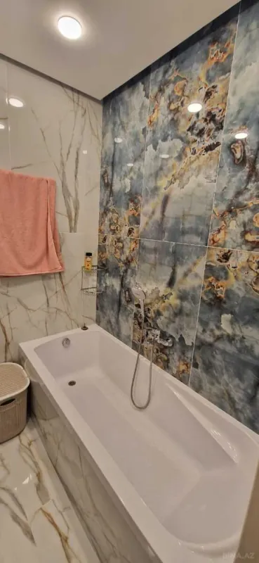 Kirayə verilir 2 otaqlı mənzil 123 m²