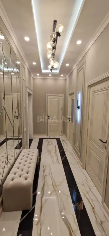 Kirayə verilir 2 otaqlı mənzil 123 m²