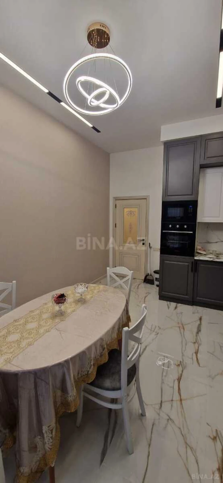 Kirayə verilir 2 otaqlı mənzil 123 m²