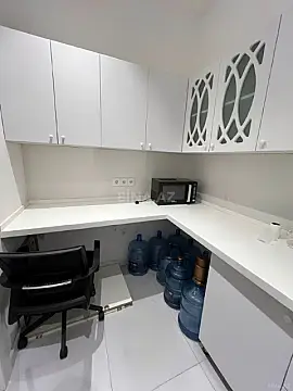 Kirayə verilir 5 otaqlı ofis 164 m²