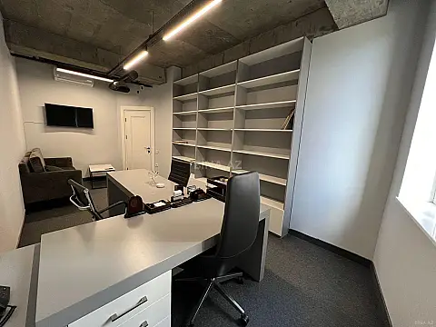 Kirayə verilir 5 otaqlı ofis 164 m²