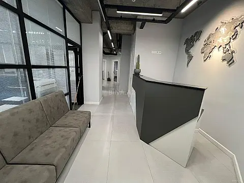 Kirayə verilir 5 otaqlı ofis 164 m²