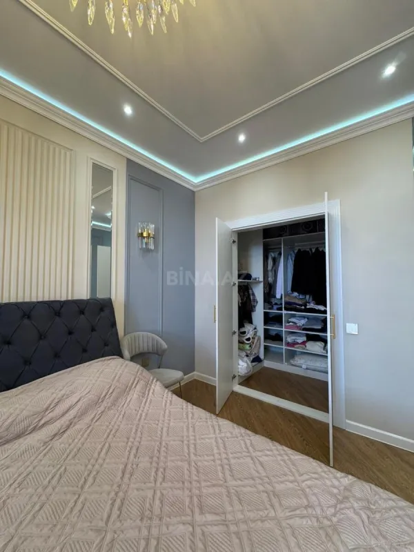 Satılır 2 otaqlı mənzil 105 m²
