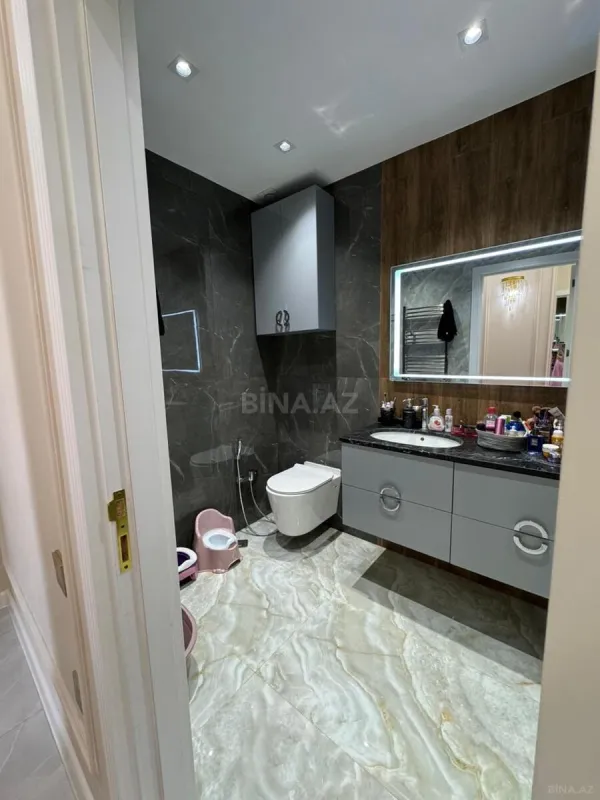 Satılır 2 otaqlı mənzil 105 m²