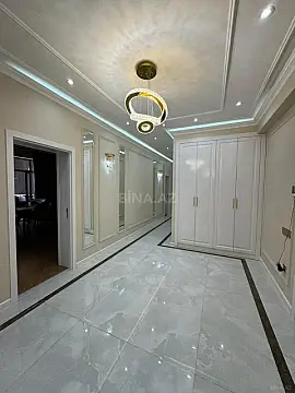 Satılır 2 otaqlı mənzil 105 m²