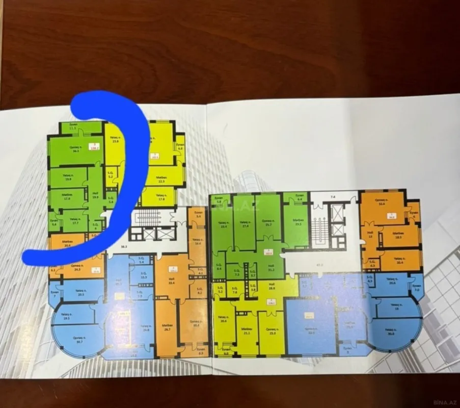 Satılır 3 otaqlı mənzil 138 m²