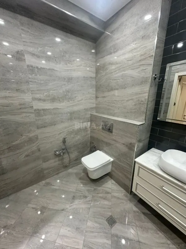 Satılır 3 otaqlı mənzil 150 m²