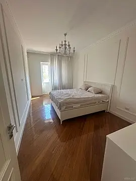 Satılır 3 otaqlı mənzil 150 m²