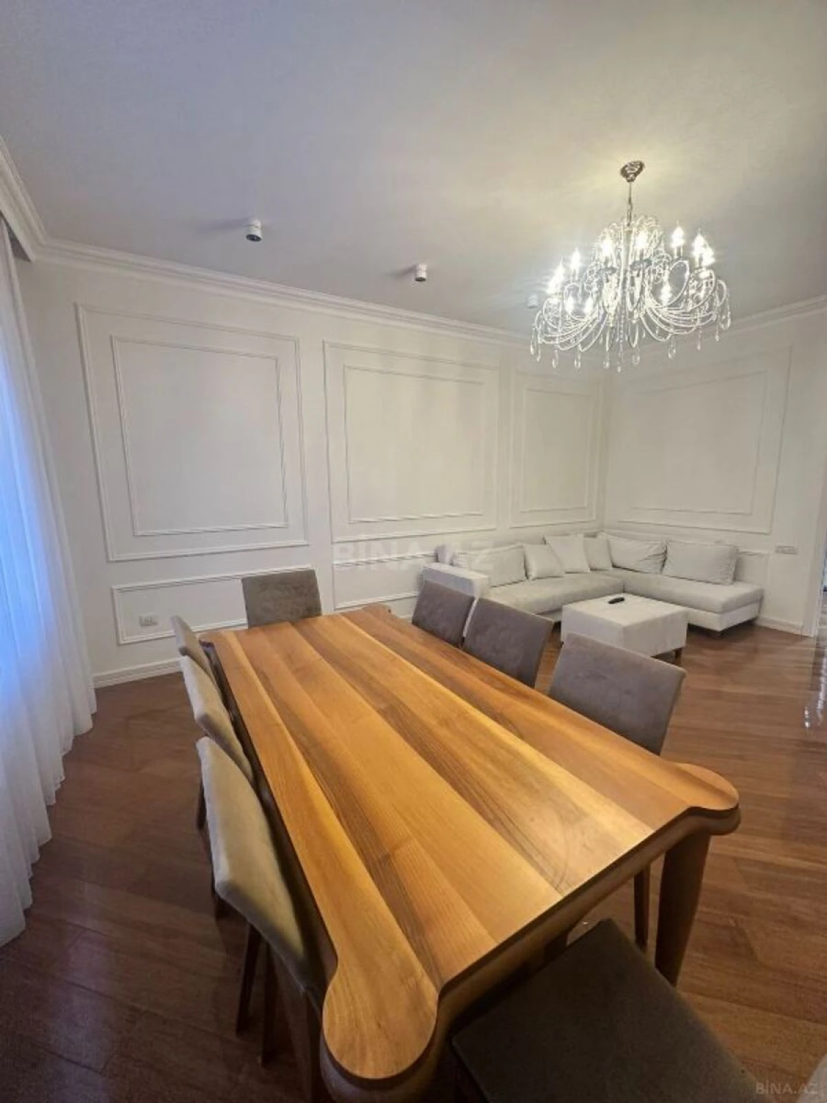 Satılır 3 otaqlı mənzil 150 m²