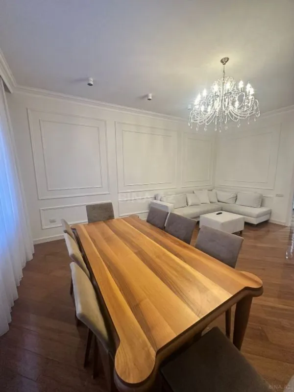 Satılır 3 otaqlı mənzil 150 m²