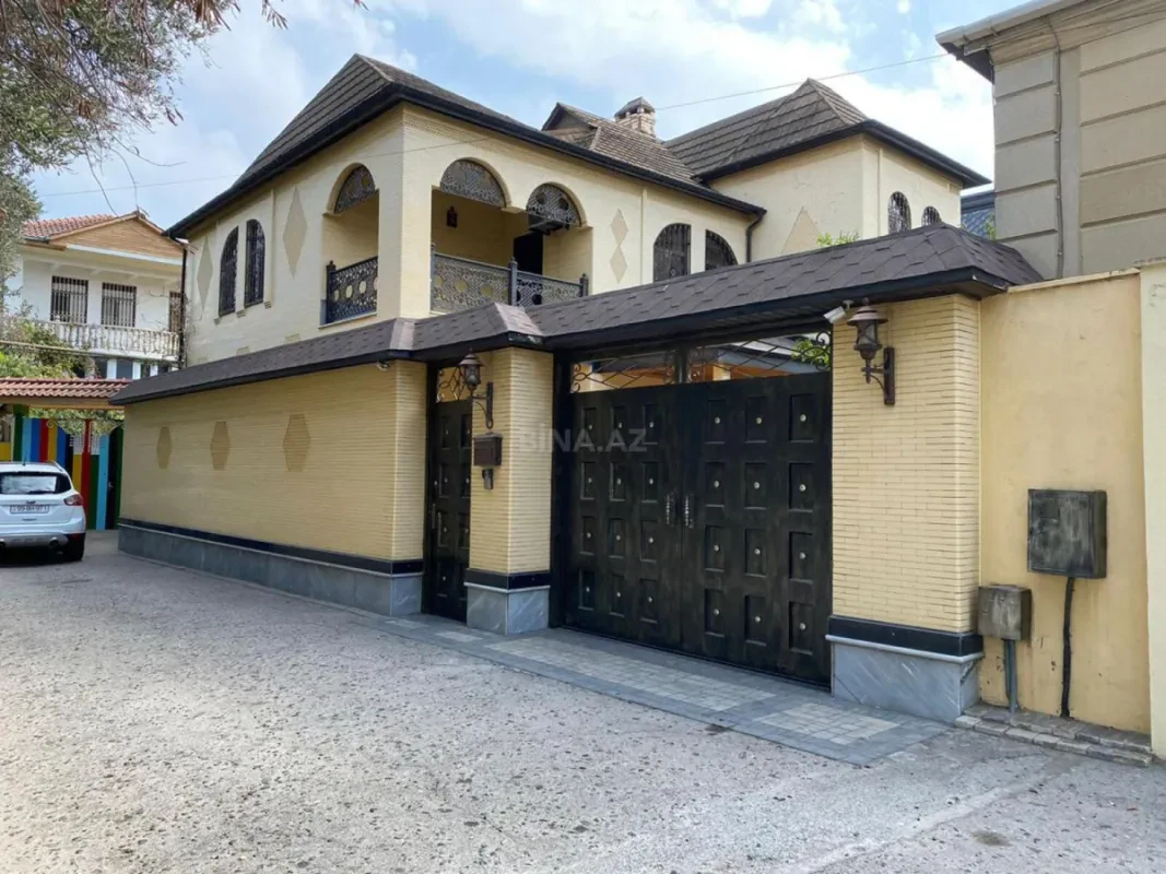 Kirayə verilir 7 otaqlı həyət evi 260 m²