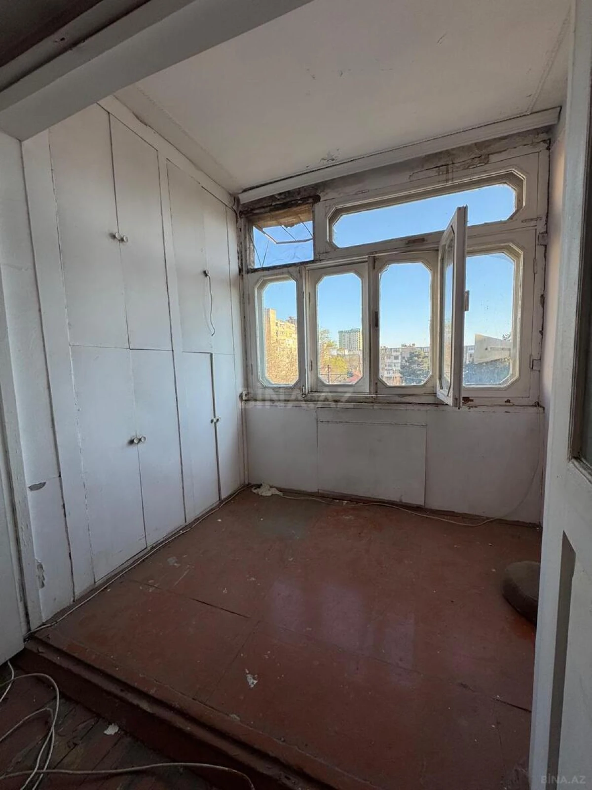 Satılır 3 otaqlı mənzil 74 m²