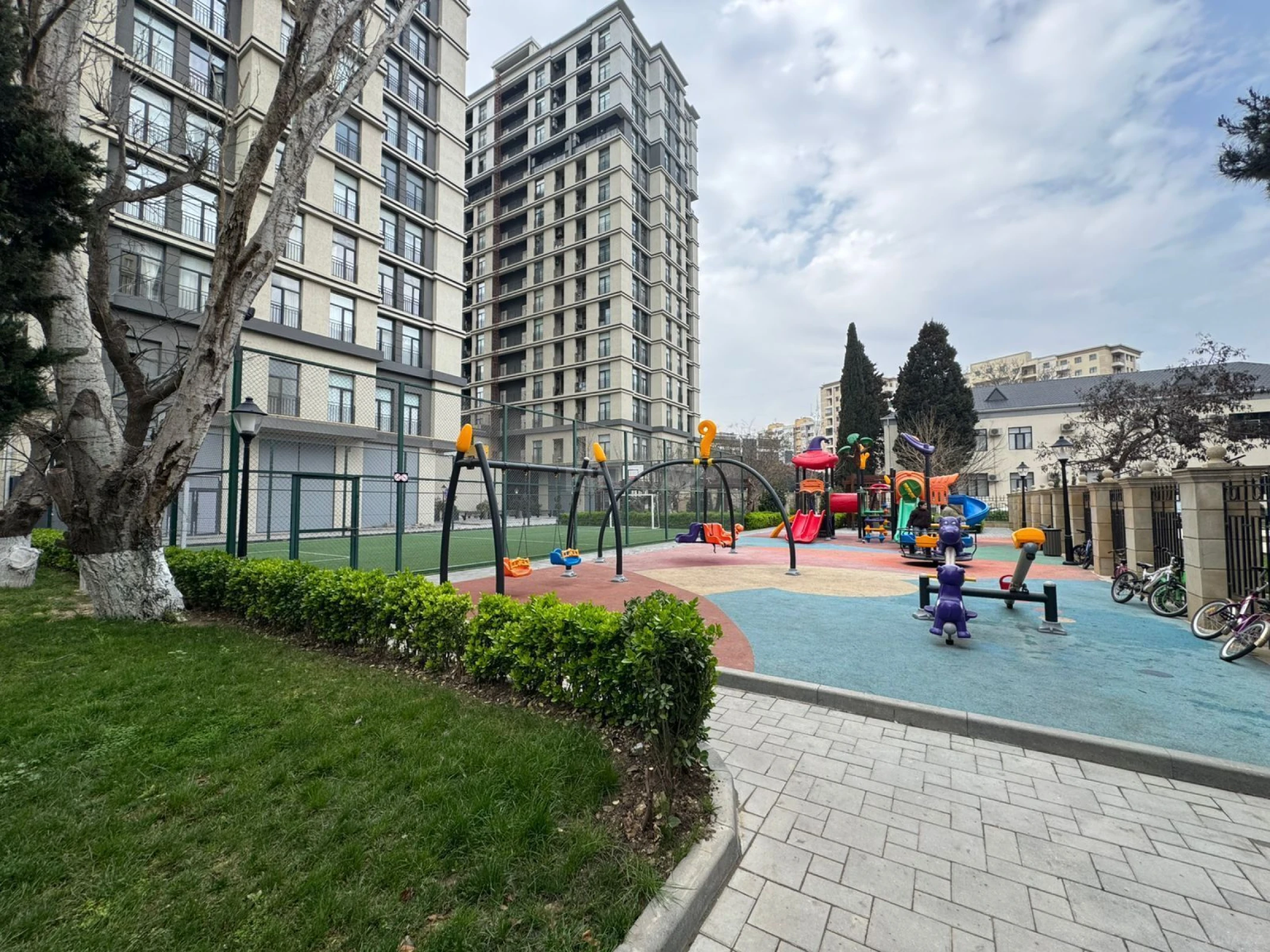 Satılır 2 otaqlı mənzil 62 m²