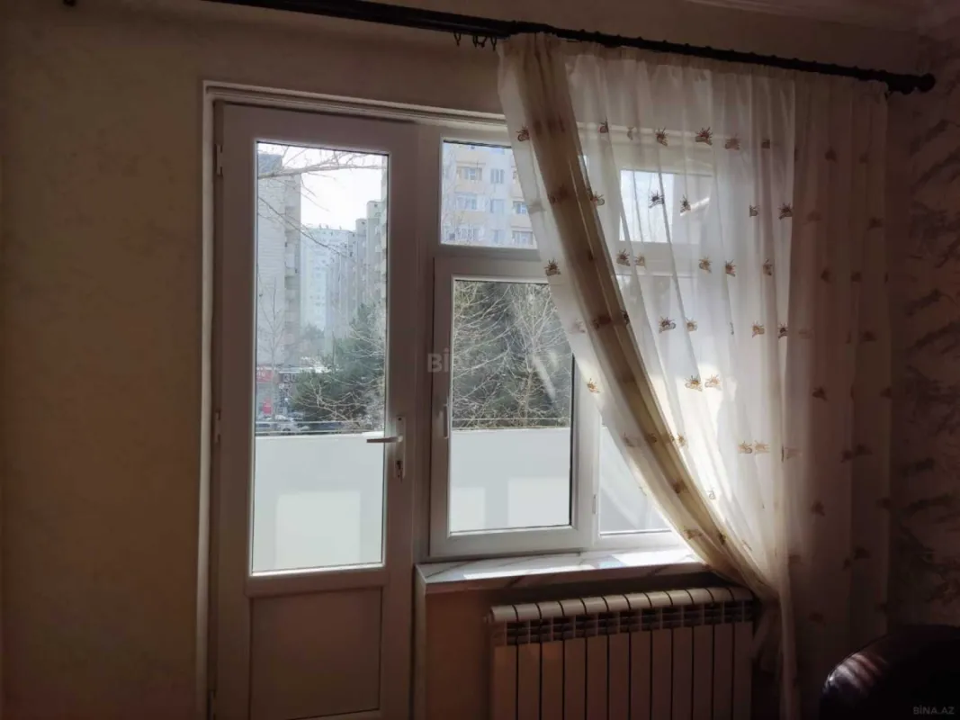 Kirayə verilir 2 otaqlı mənzil 65 m²