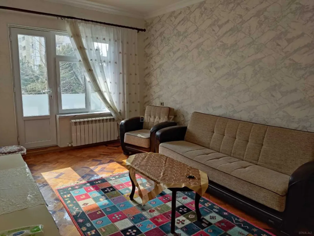 Kirayə verilir 2 otaqlı mənzil 65 m²