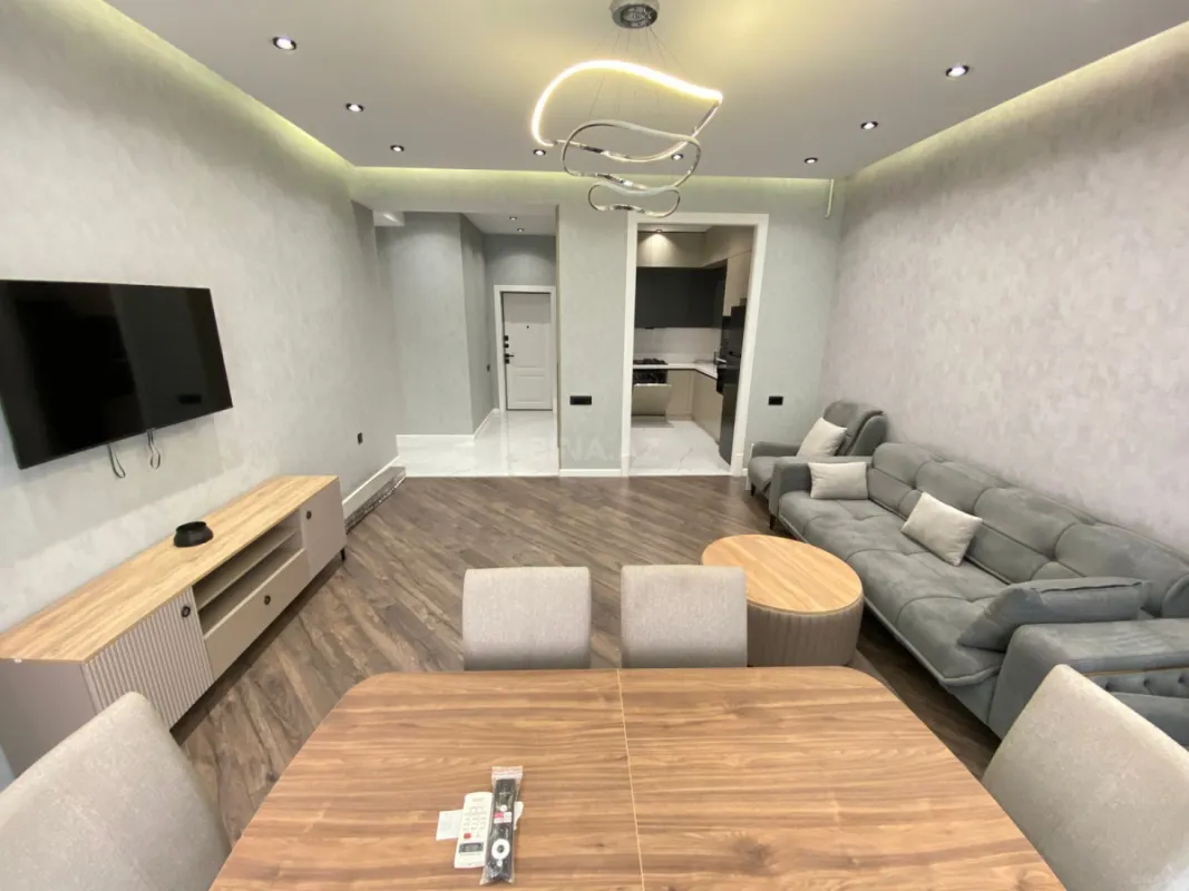 Kirayə verilir 3 otaqlı mənzil 120 m²