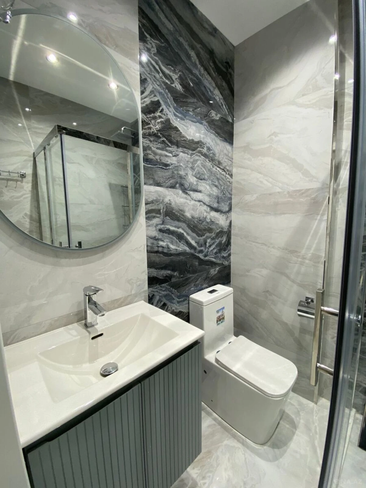 Kirayə verilir 3 otaqlı mənzil 120 m²