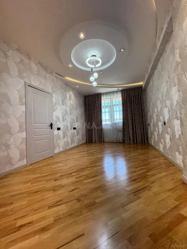 Satılır 2 otaqlı mənzil 86 m²