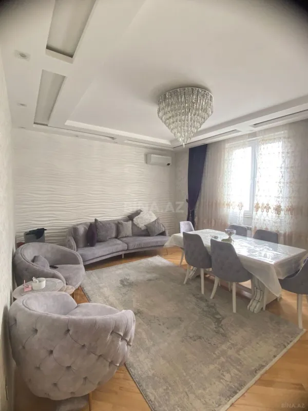 Satılır 3 otaqlı mənzil 135 m²