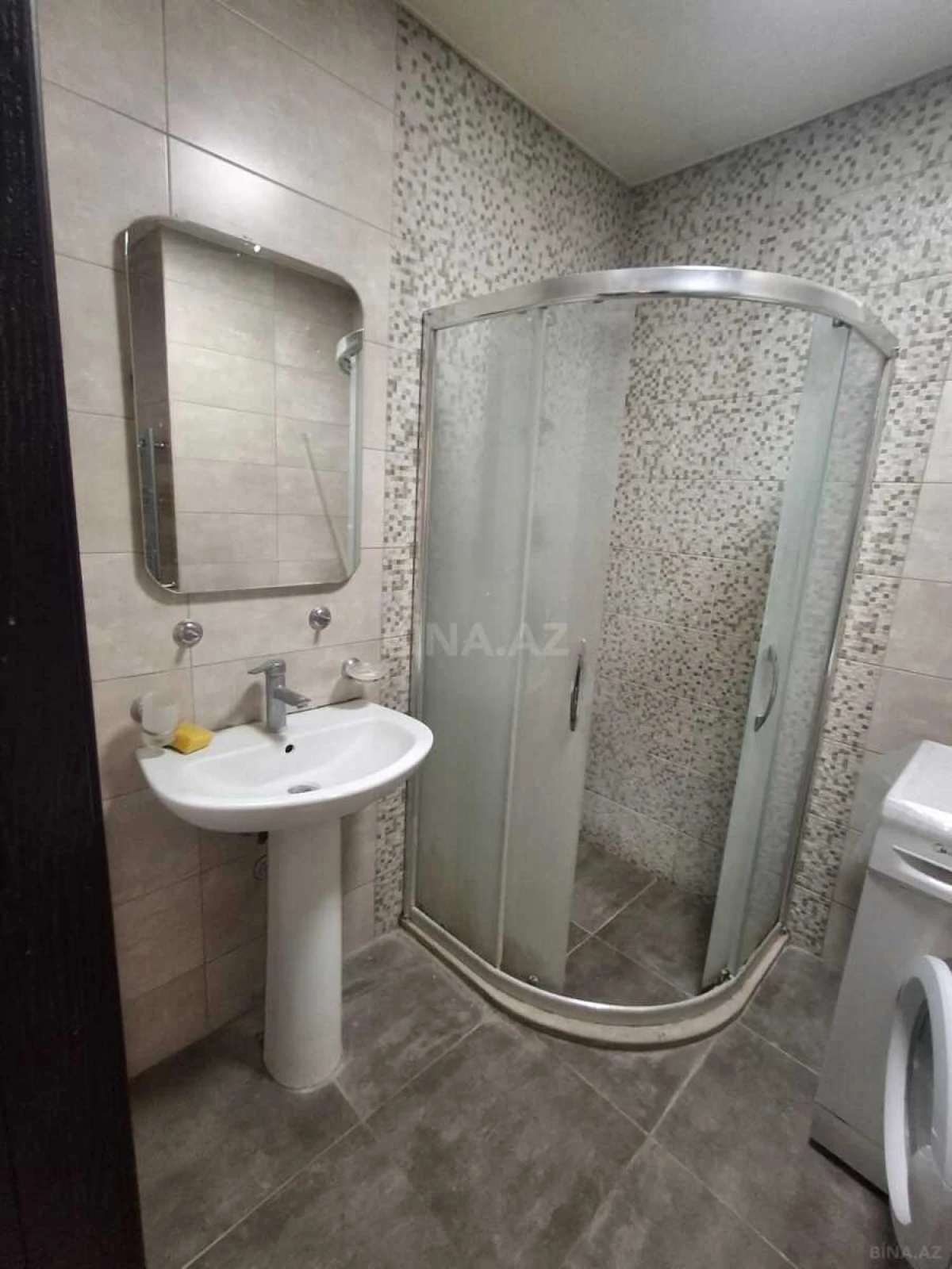 Kirayə verilir 2 otaqlı mənzil 55 m²