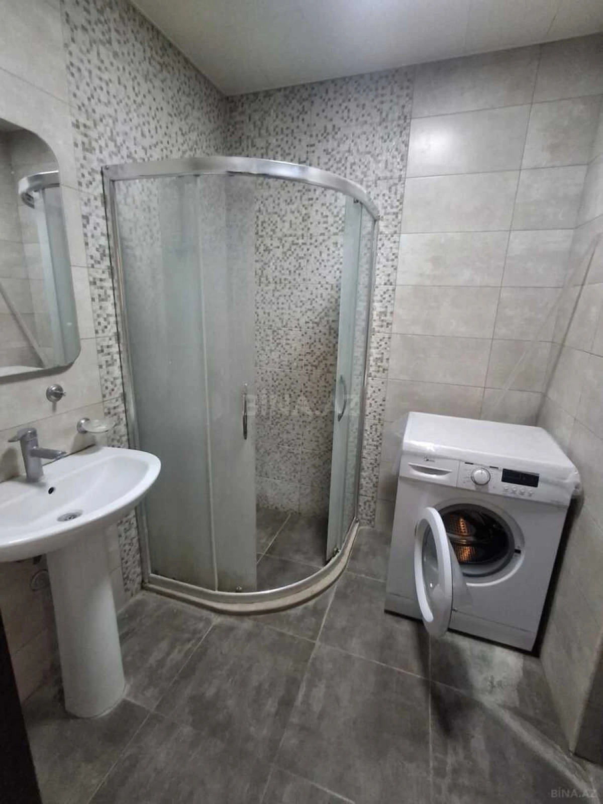 Kirayə verilir 2 otaqlı mənzil 55 m²