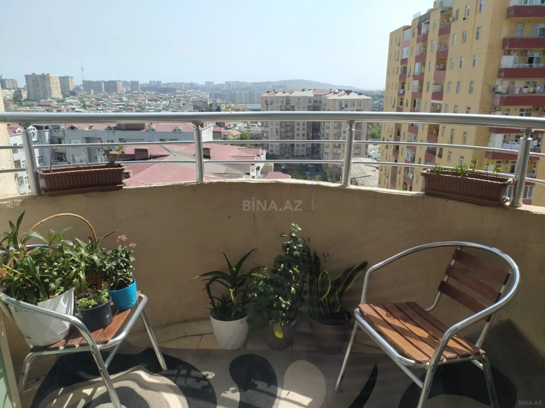 Satılır 2 otaqlı mənzil 78 m²