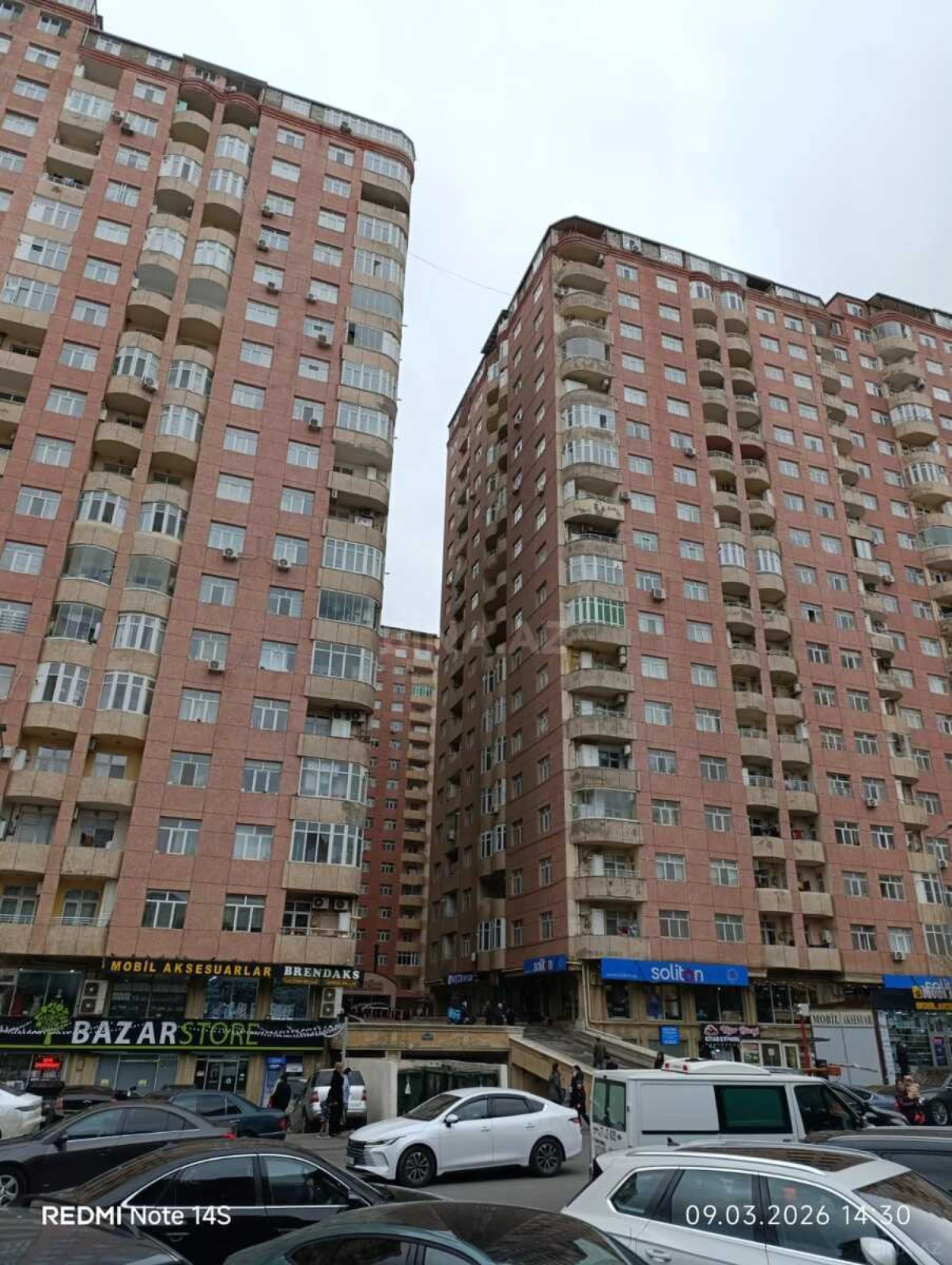 Satılır 2 otaqlı mənzil 78 m²