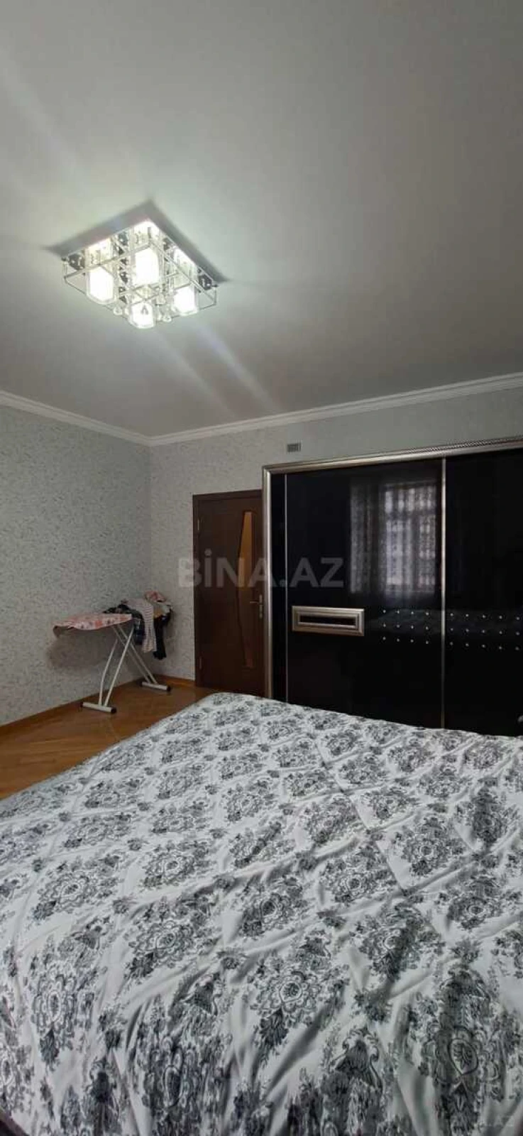 Satılır 2 otaqlı mənzil 95 m²
