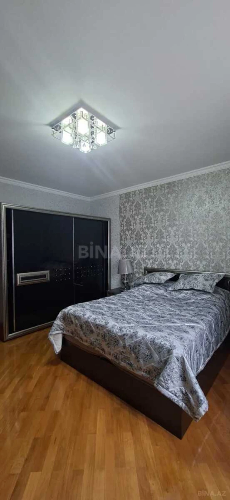 Satılır 2 otaqlı mənzil 95 m²