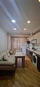 Satılır 2 otaqlı mənzil 95 m²