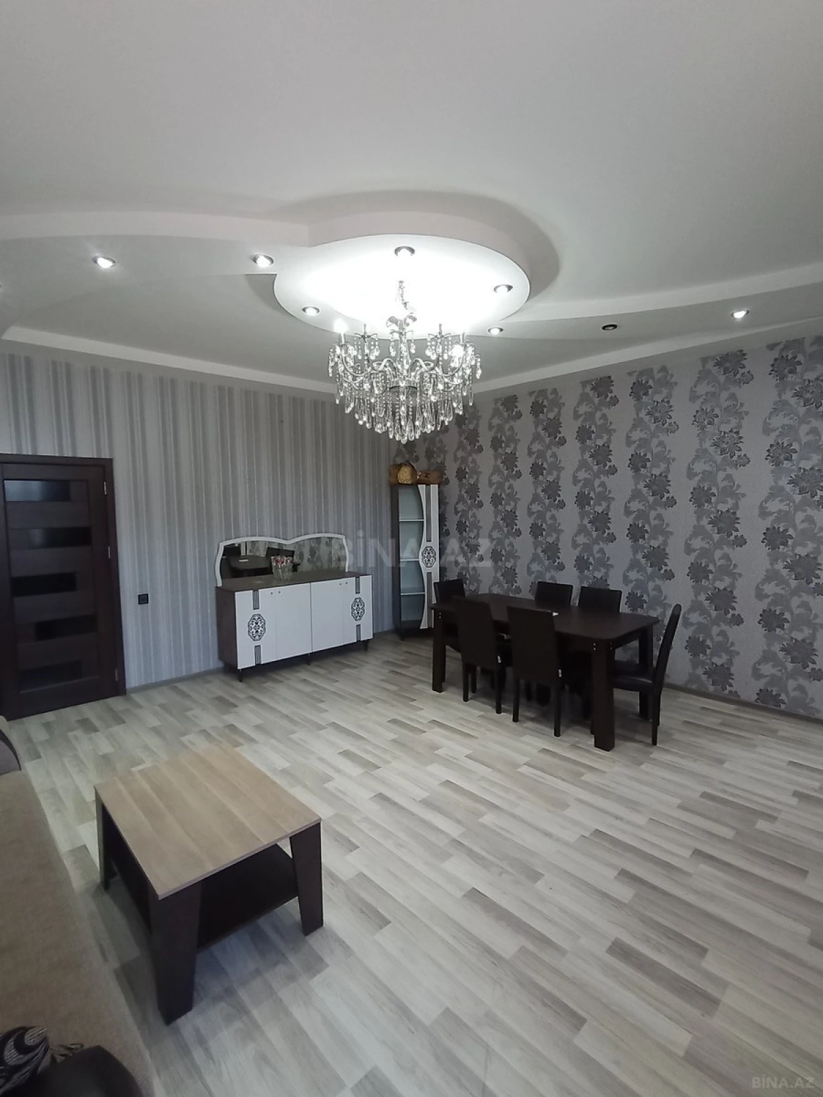 Kirayə verilir 3 otaqlı mənzil 120 m²