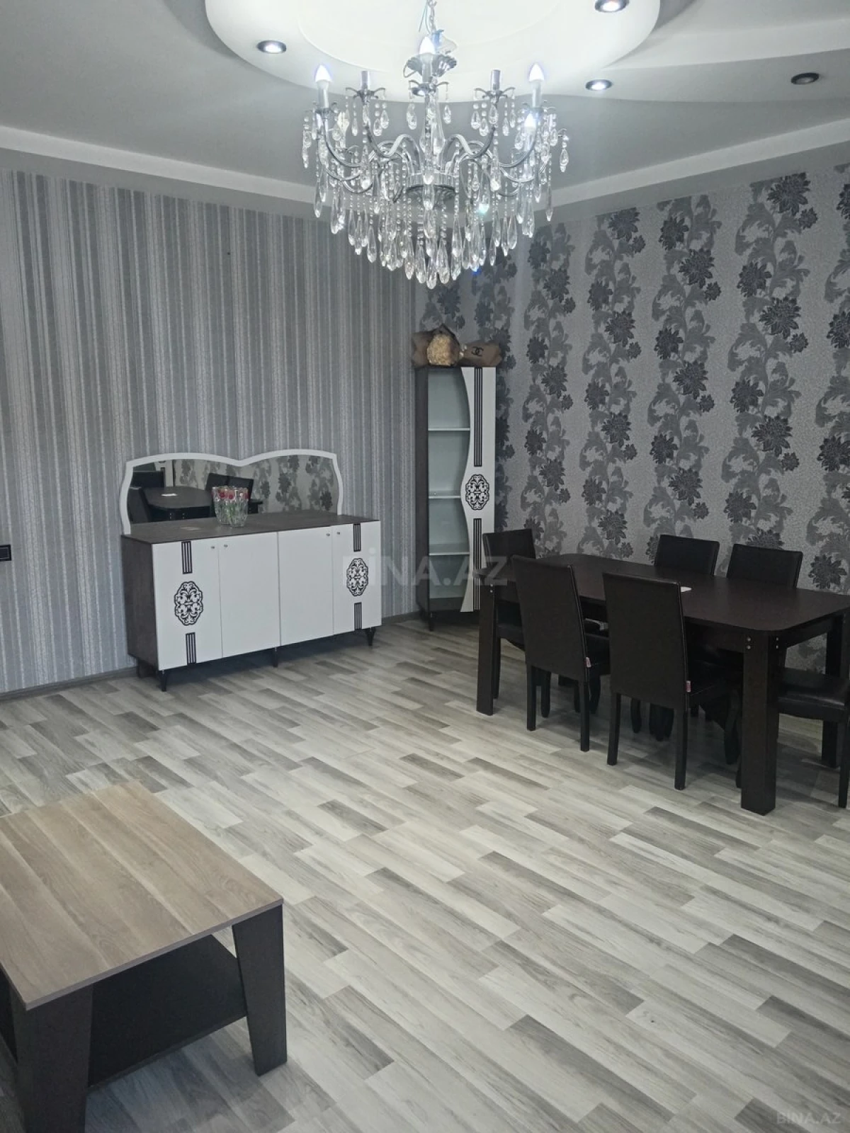 Kirayə verilir 3 otaqlı mənzil 120 m²