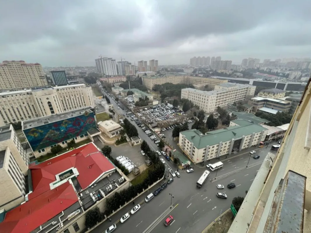 Satılır 2 otaqlı mənzil 61 m²