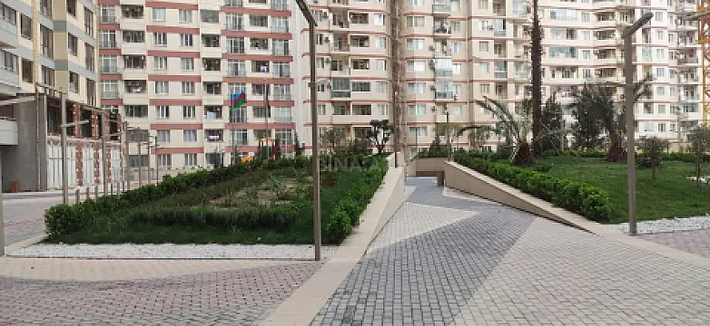 Satılır 2 otaqlı mənzil 61 m²