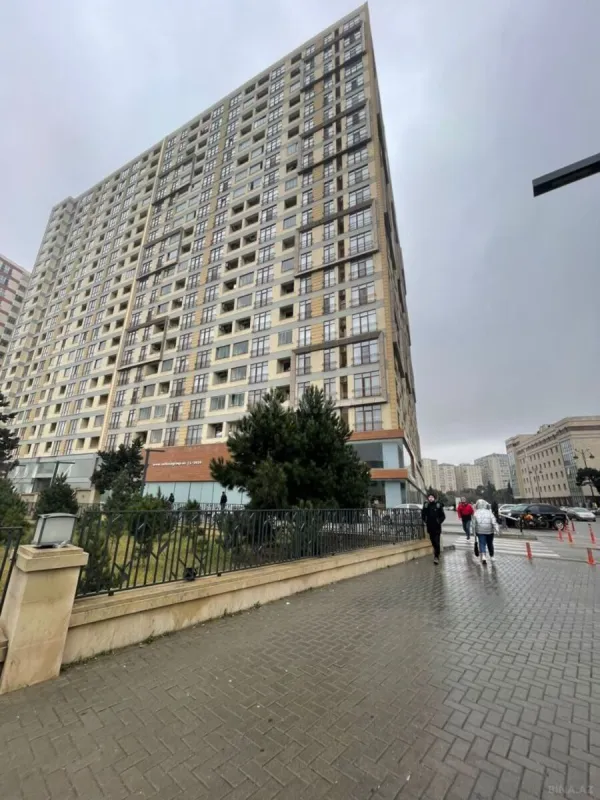 Satılır 2 otaqlı mənzil 61 m²