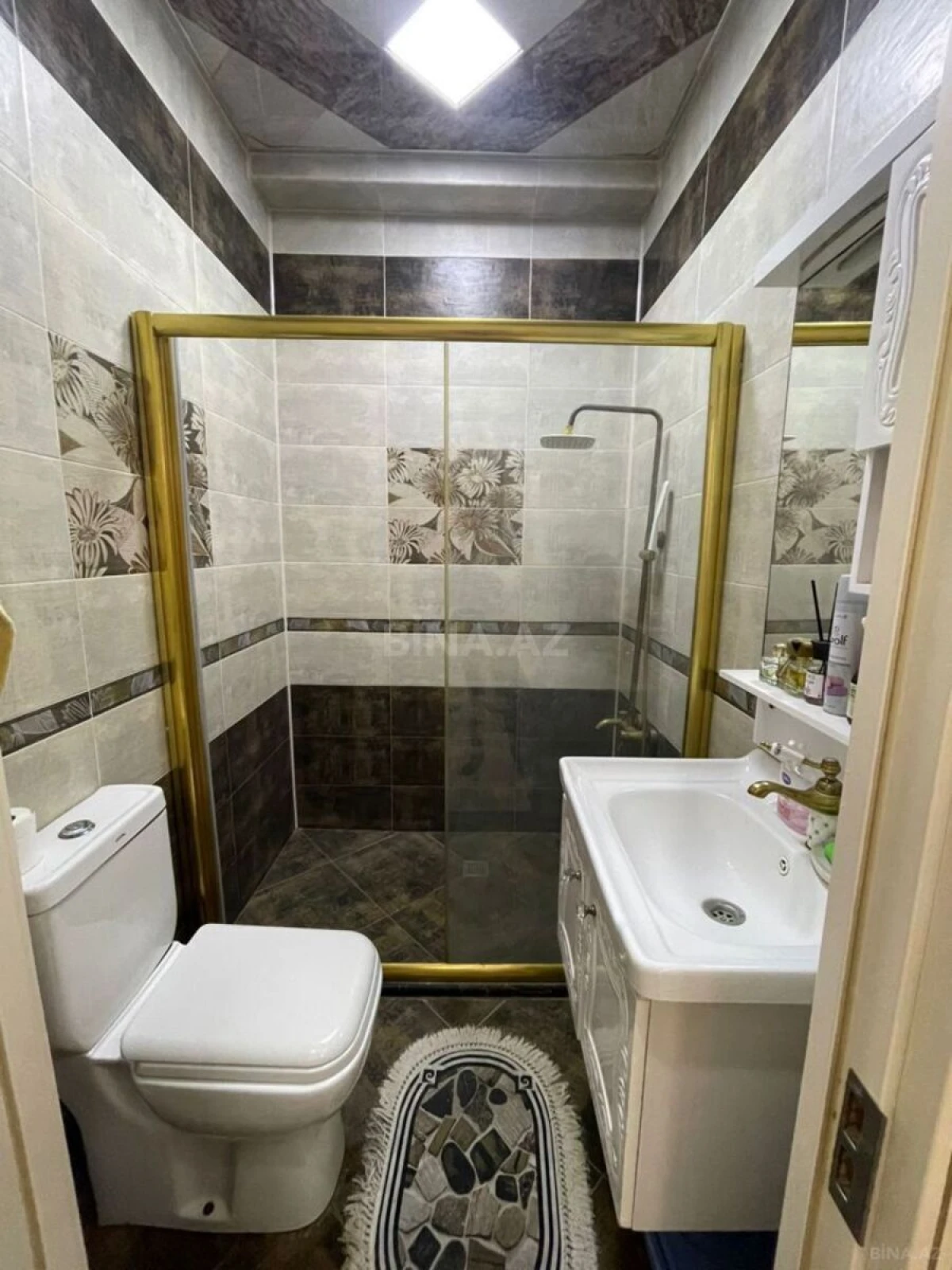 Satılır 2 otaqlı mənzil 61 m²