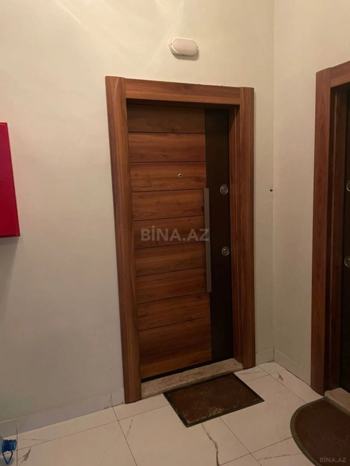 Satılır 2 otaqlı mənzil 61 m²