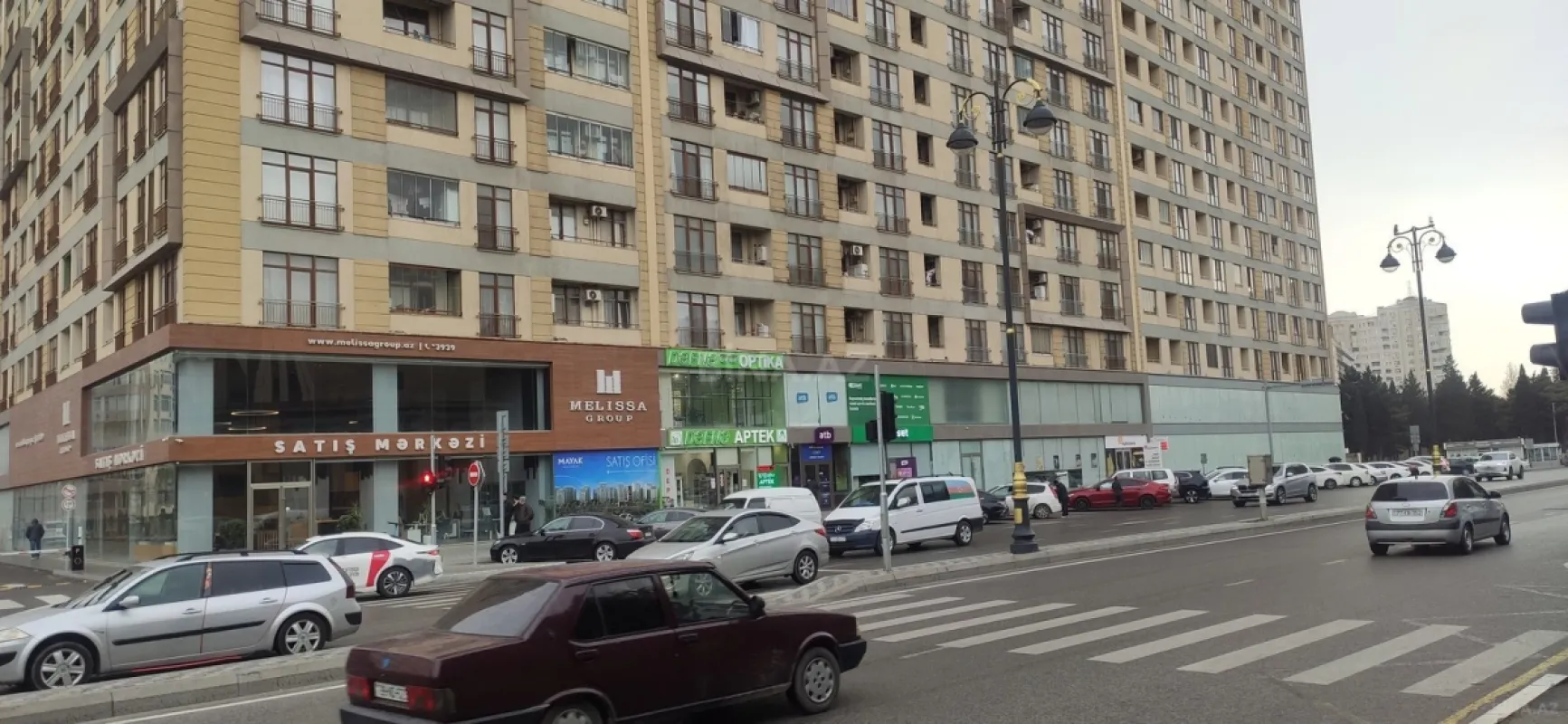 Satılır 2 otaqlı mənzil 61 m²