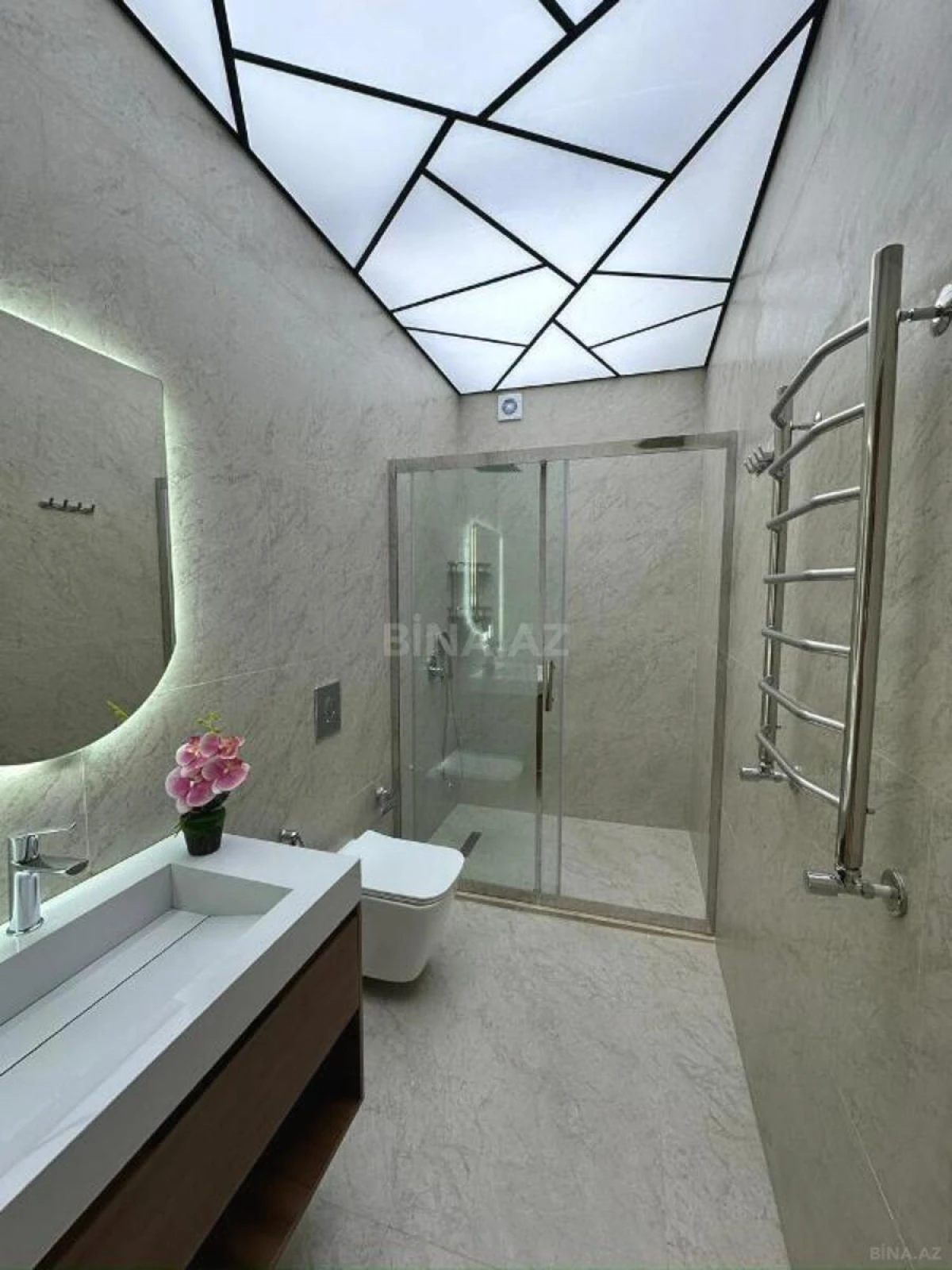 Satılır 2 otaqlı mənzil 65 m²