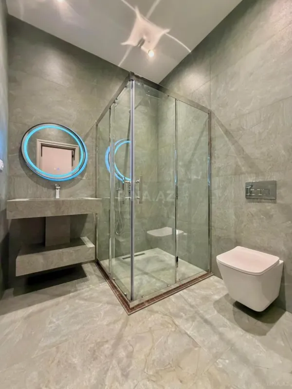 Satılır 5 otaqlı həyət evi 250 m²