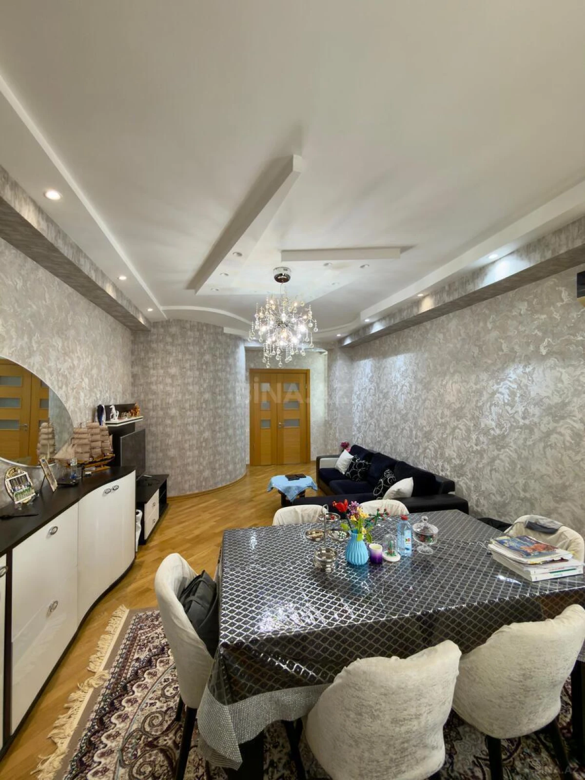 Satılır 2 otaqlı mənzil 95 m²