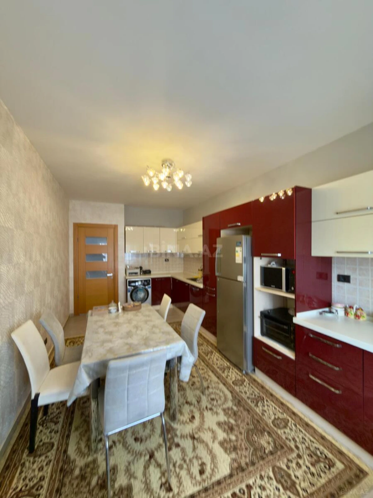 Satılır 2 otaqlı mənzil 95 m²