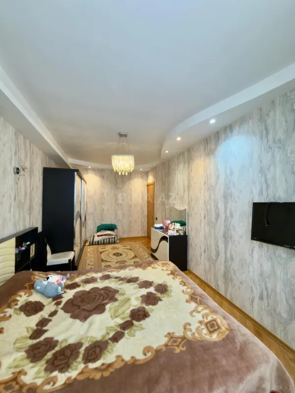 Satılır 2 otaqlı mənzil 95 m²