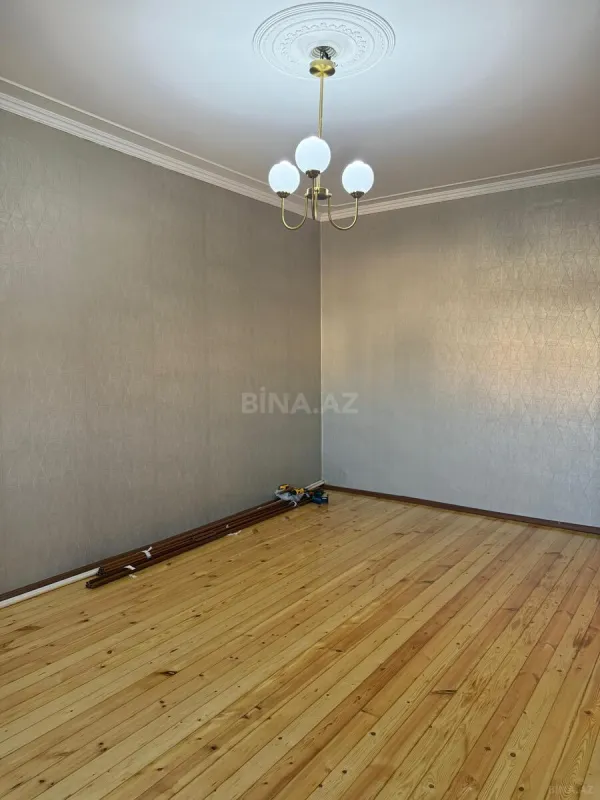 Satılır 3 otaqlı mənzil 76 m²