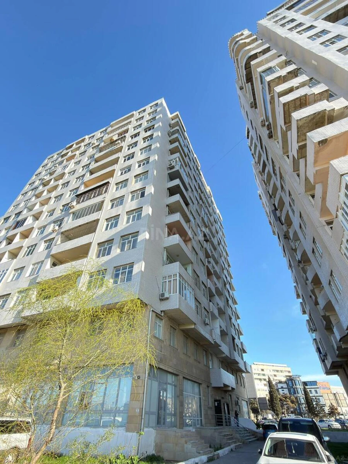 Satılır 4 otaqlı mənzil 190.5 m²