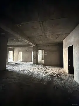 Satılır 4 otaqlı mənzil 190.5 m²