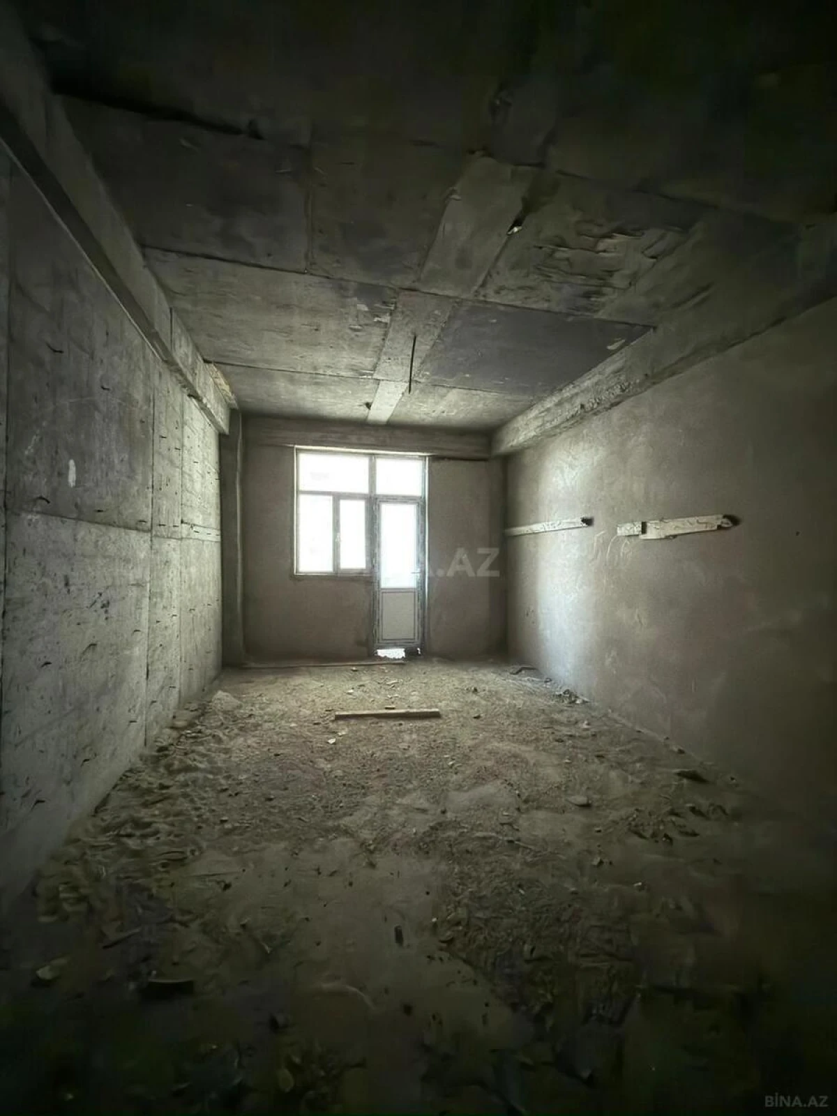 Satılır 4 otaqlı mənzil 190.5 m²