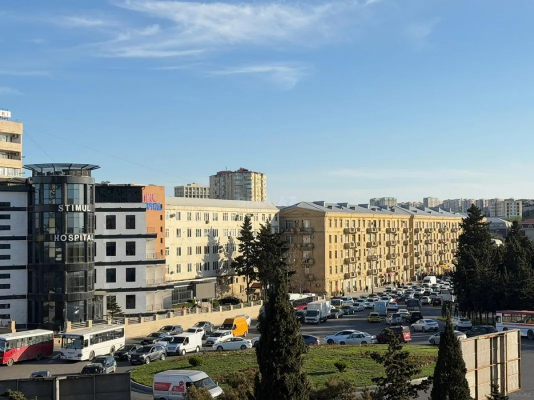 Satılır 4 otaqlı mənzil 190.5 m²