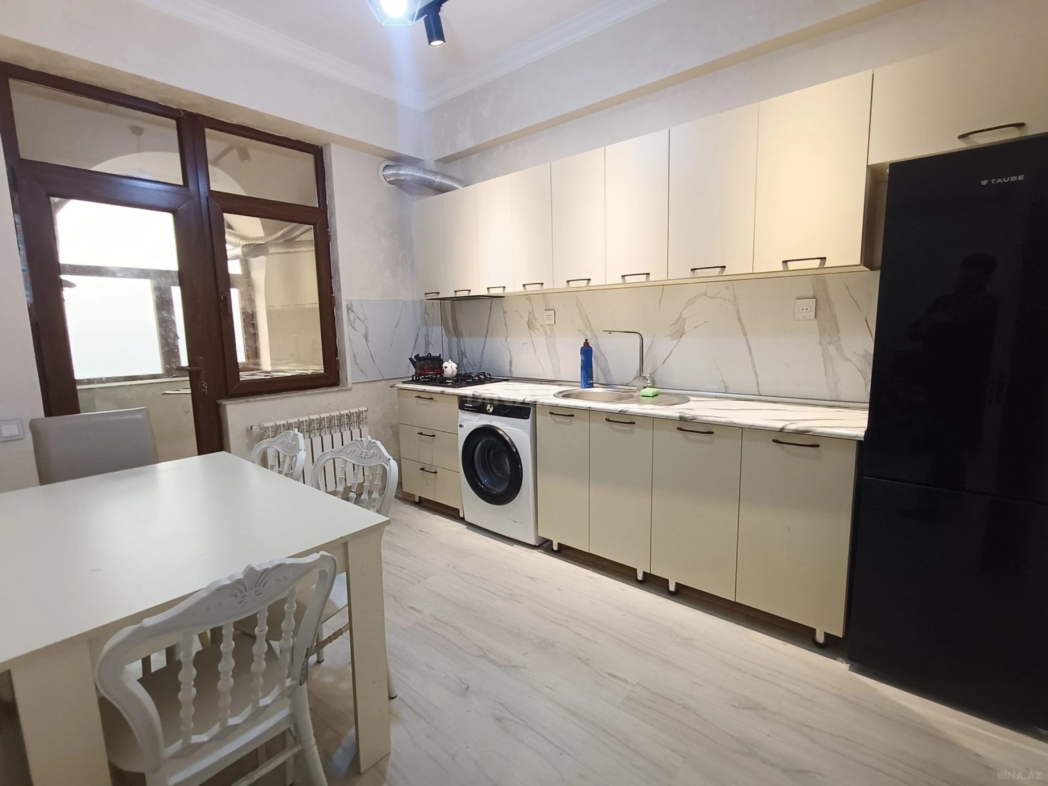 Kirayə verilir 3 otaqlı mənzil 85 m²