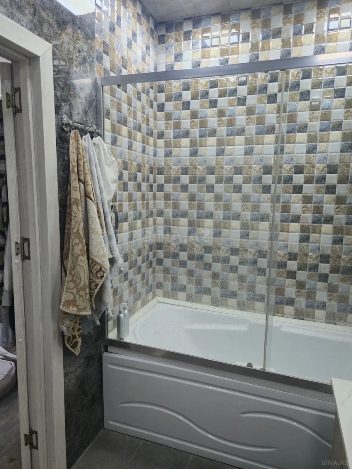 Satılır 2 otaqlı mənzil 66 m²